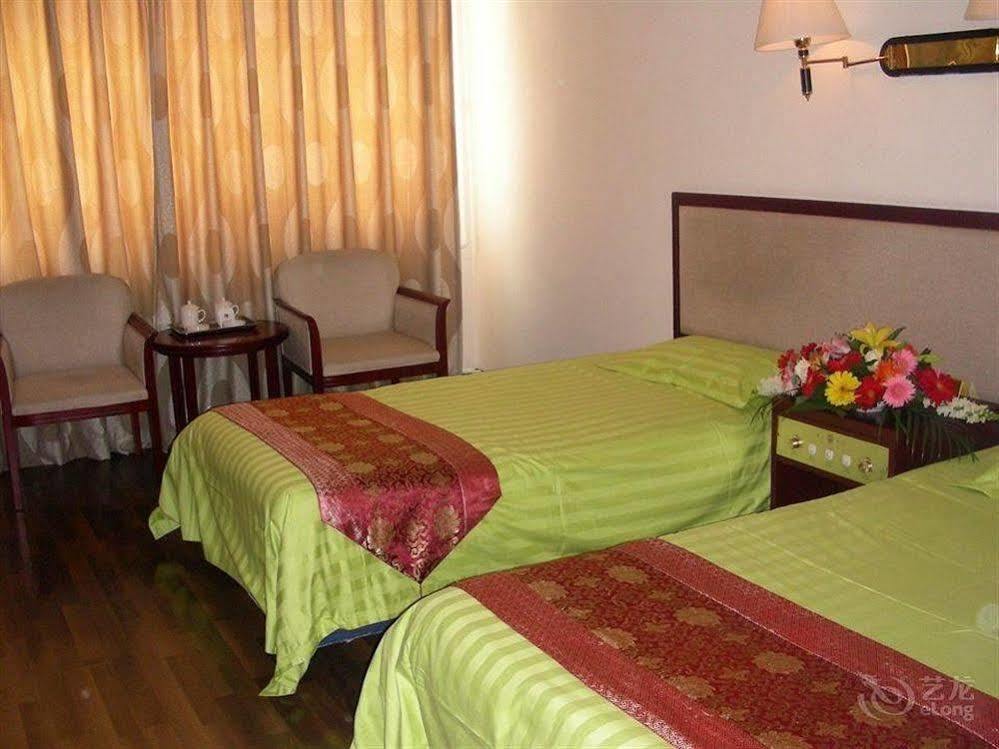 Beijing Zilong Hotel Екстер'єр фото